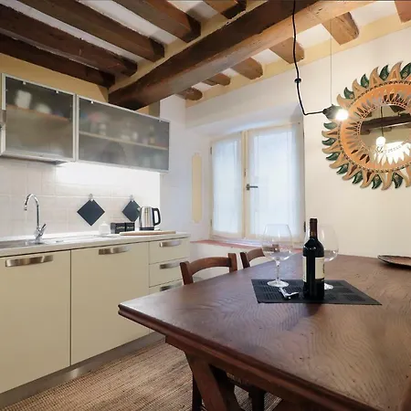 Apartment Testamatta